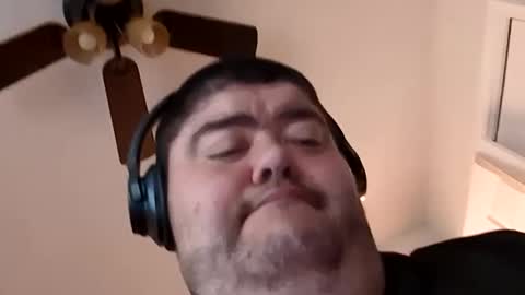 mrorange50187 online show from 10.12.25