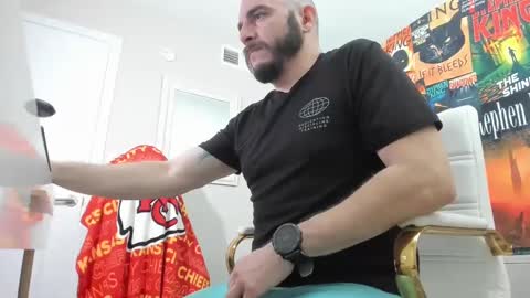 Snapshot of mrricomustachio chatting on 01.10.25 Rico online show from 01.10.25