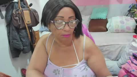 Snapshot of mrs_mommy chatting on 06.03.26 mrs_mommy online show from 06.03.26