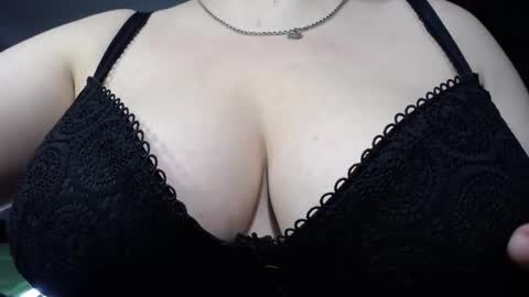 mrs_smith__ online show from 12.24.24