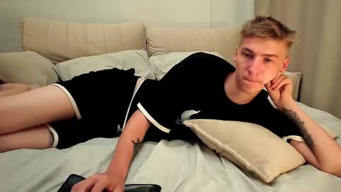 Adam online show from 09.09.25