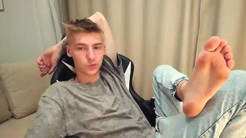 Adam online show from 09.12.25