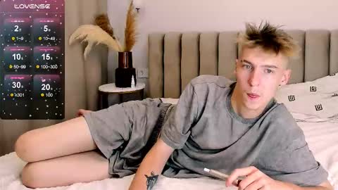 Adam online show from 10.10.25