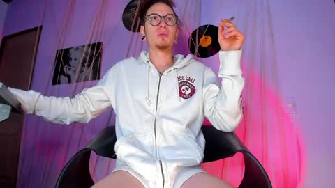 Snapshot of mrshaggy_ chatting on 01.29.25 Mr Shaggy online show from 01.29.25