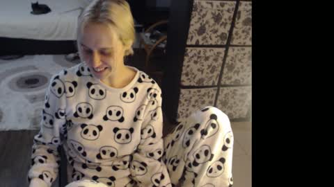 Snapshot of mrsluck chatting on 02.13.26 Sasha online show from 02.13.26