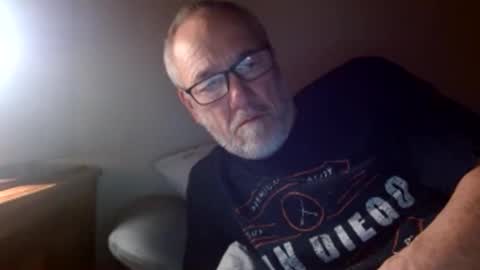 Snapshot of mrtease5 chatting on 04.04.26 mrtease5 online show from 04.04.26