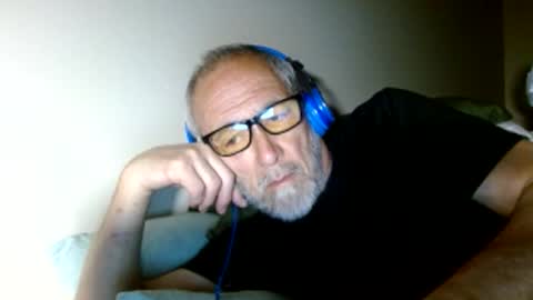 Snapshot of mrtease5 chatting on 04.26.26 mrtease5 online show from 04.26.26