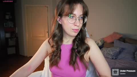 Snapshot of ms_allison chatting on 05.10.26 Allison online show from 05.10.26