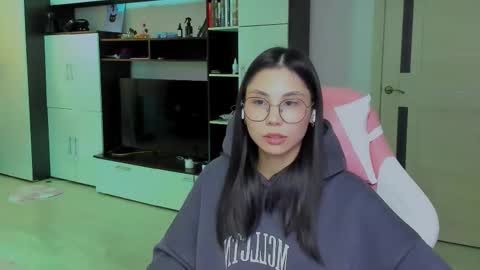 Snapshot of ms_emily_ chatting on 01.13.26 ms_emily_ online show from 01.13.26