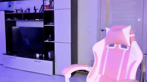 ms_emily_ online show from 03.24.26