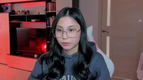 ms_emily_ online show from 04.23.26