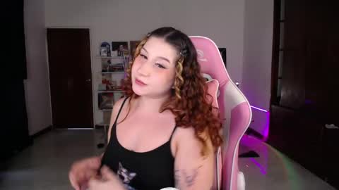 Snapshot of ms_ratuelita chatting on 05.18.26 Manuela3 online show from 05.18.26