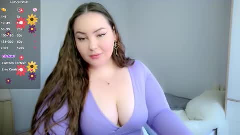 Snapshot of ms_sensitive chatting on 09.17.25 Alexi online show from 09.17.25