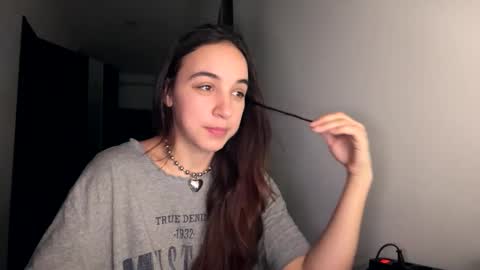 Snapshot of ms_sophiee chatting on 03.10.26 ms_sophiee online show from 03.10.26