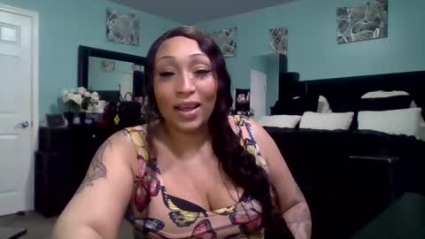 Queen Baddie online show from 02.07.25