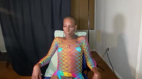 Snapshot of msmerlinmystique chatting on 10.10.25 Merlin Mystique online show from 10.10.25