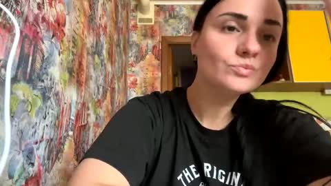 Snapshot of msmilana chatting on 10.25.25 msmilana online show from 10.25.25