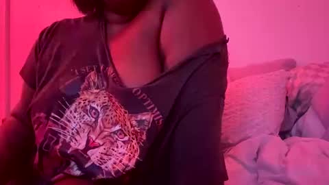 Snapshot of msmimi04 chatting on 10.13.25 msmimi04 online show from 10.13.25