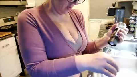 msmomy69 online show from 12.15.25