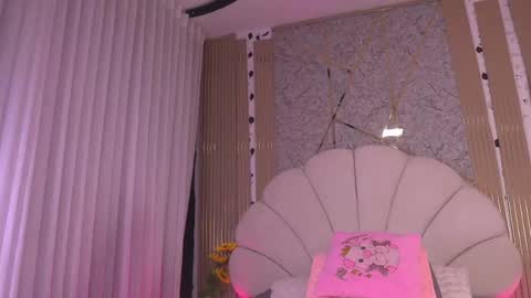 Manuela  online show from 04.24.26