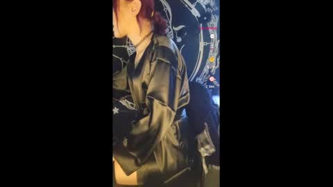 Snapshot of msvioletx chatting on 02.26.25 MsVioletx online show from 02.26.25