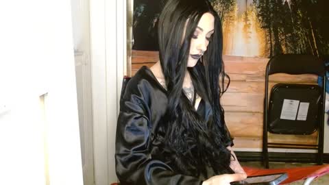 Snapshot of msvioletx chatting on 03.04.25 MsVioletx online show from 03.04.25