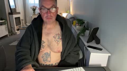 Snapshot of mtb1697 chatting on 09.24.25 mtb1697 online show from 09.24.25