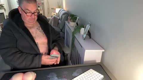 Snapshot of mtb1697 chatting on 12.02.25 mtb1697 online show from 12.02.25