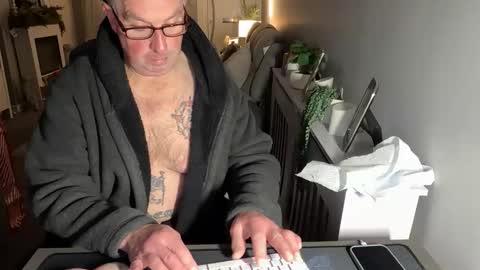 Snapshot of mtb1697 chatting on 12.21.25 mtb1697 online show from 12.21.25