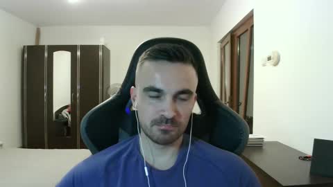 Snapshot of mu5clemania chatting on 02.06.26 Victor online show from 02.06.26