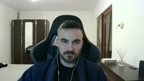 Snapshot of mu5clemania chatting on 02.16.26 Victor online show from 02.16.26