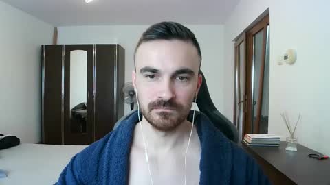 Snapshot of mu5clemania chatting on 02.17.26 Victor online show from 02.17.26