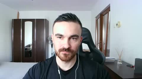 Snapshot of mu5clemania chatting on 02.22.26 Victor online show from 02.22.26