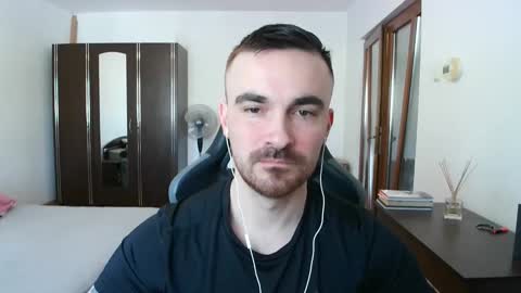 Snapshot of mu5clemania chatting on 02.28.26 Victor online show from 02.28.26