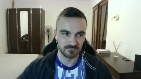 Snapshot of mu5clemania chatting on 03.04.26 Victor online show from 03.04.26