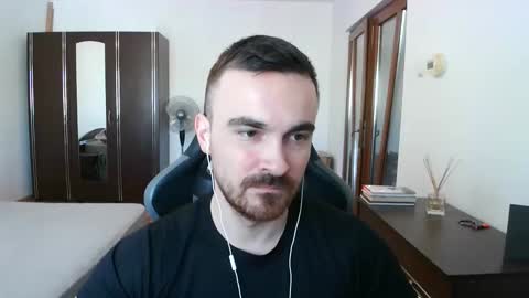 Snapshot of mu5clemania chatting on 03.06.26 Victor online show from 03.06.26