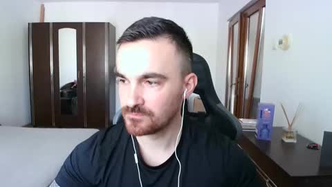 Snapshot of mu5clemania chatting on 03.20.26 Victor online show from 03.20.26