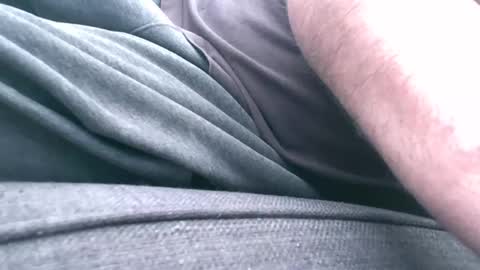 Snapshot of mucker13 chatting on 10.04.25 mucker13 online show from 10.04.25