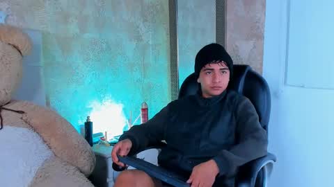 Snapshot of muichiro_tokito1 chatting on 12.22.24 muichiro tokito1 online show from 12.22.24