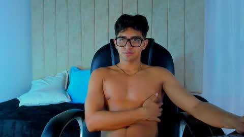 Snapshot of muichiro_tokito1 chatting on 02.22.25 muichiro tokito1 online show from 02.22.25