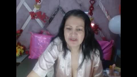 Snapshot of mulan_sexy01 chatting on 02.18.25 Mulan online show from 02.18.25