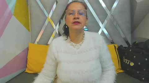 Snapshot of mulan_sexy01 chatting on 10.14.25 Mulan online show from 10.14.25