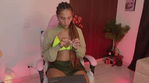 HEY GUYS IF YOU LIKE SEXY SHOW YOU ARE IN THE CORRECT PLACE CU WENESDAY PVT OPEN   TRANSMISSION TIME 5 PM - 10 PM COLOMBIA online show from 06.25.26