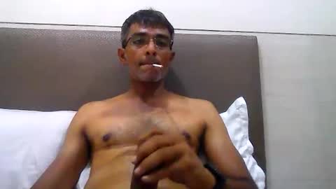 Snapshot of mumbaimonster8inch chatting on 06.09.26 rajesh engineer online show from 06.09.26