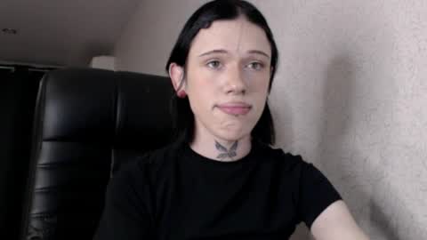 Snapshot of mun_poli chatting on 03.20.26 Polik online show from 03.20.26