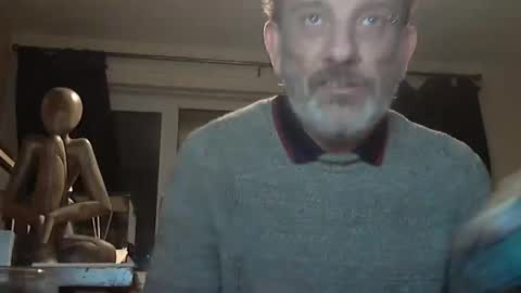 Snapshot of munch10 chatting on 02.09.25 munch10 online show from 02.09.25