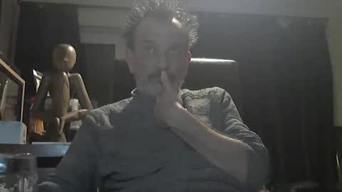 Snapshot of munch10 chatting on 03.01.25 munch10 online show from 03.01.25