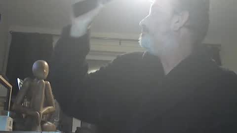 Snapshot of munch10 chatting on 10.05.25 munch10 online show from 10.05.25