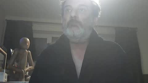 Snapshot of munch10 chatting on 10.26.25 munch10 online show from 10.26.25