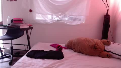   online show from 05.18.26